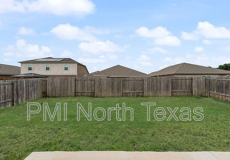 1911 Pilot Point Way — Photo 20