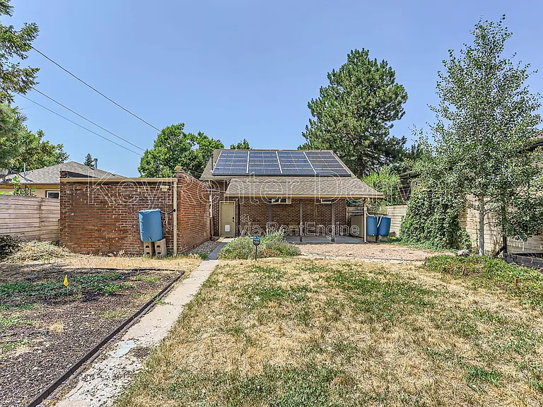 1564 Tamarac St — Photo 10