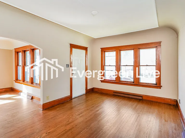 4418 N 57th St — Photo 4