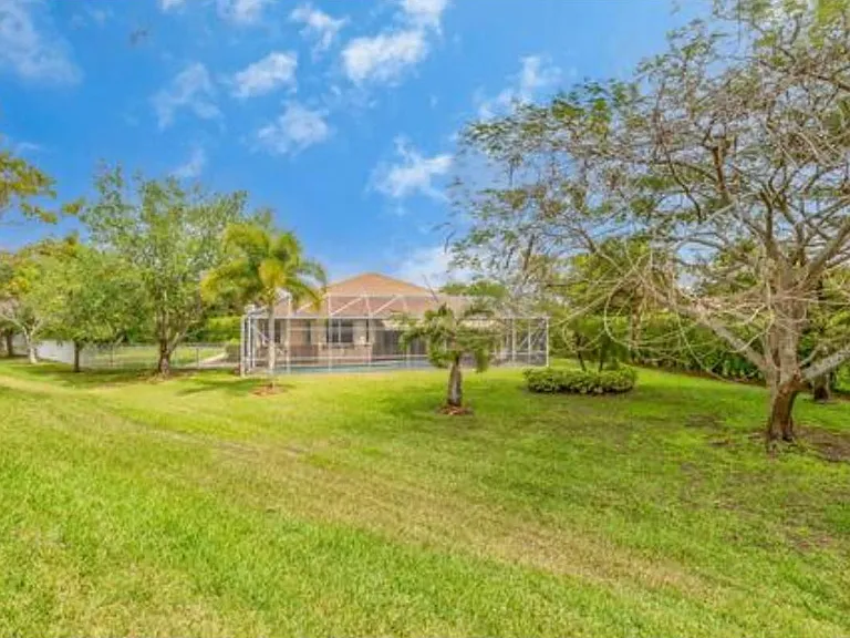 3744 Isles Vista Blvd — Photo 21