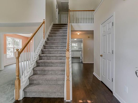 2nd image of 1400 Walnut Hill Cir