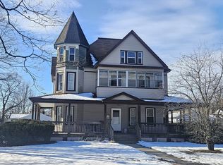 340 Oak St, Springfield, MA 01151