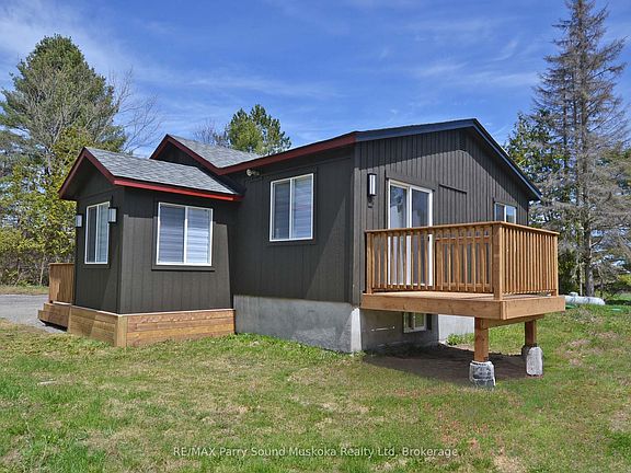 5th image of 582 Turtle Lake Rd