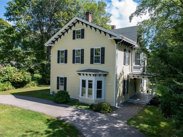 81 Old North Rd, Kingston, RI 02881