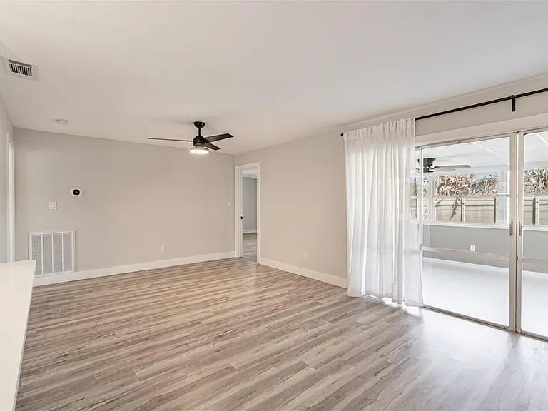 418R Gilbert Rd — Photo 8