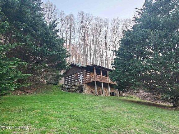 5th image of 994 Emilyville Way