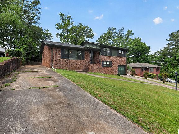 2nd image of 945 Ridgewood Cir