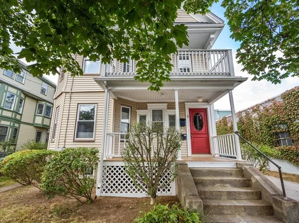5 Thorndike St #2, Arlington, MA 02474