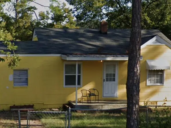 903 W Gordon Ave, Albany, GA 31701