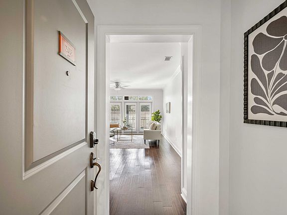 4th image of 21 George St APT 203