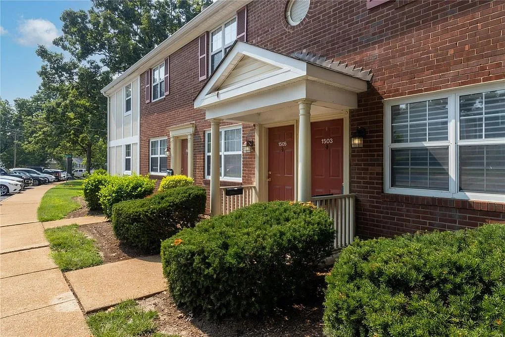 1503 E Swan Cir — Photo 4