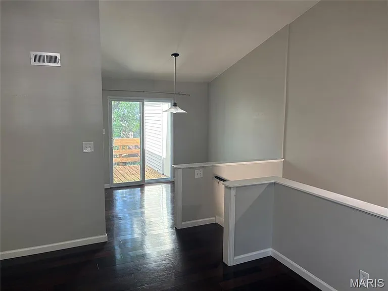 1457 Bobolink Pl — Photo 4