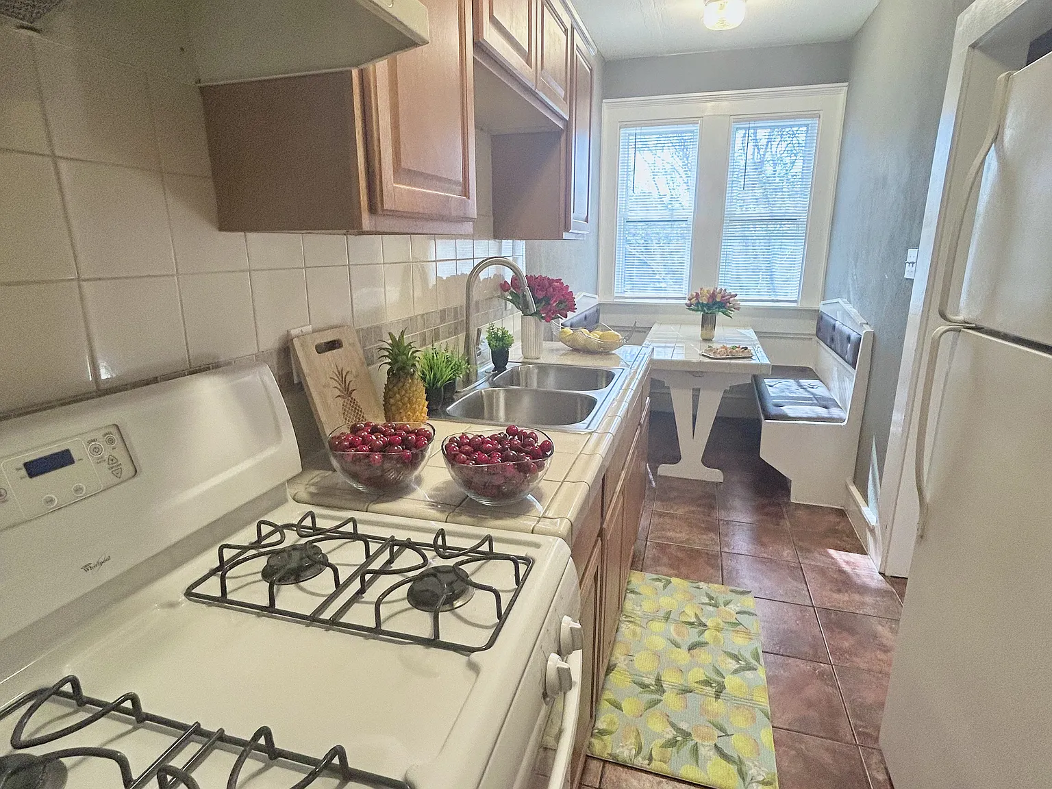 1 bed, 800 sqft, $1,035 — Photo 3