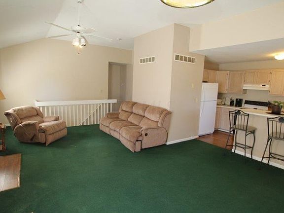 4th image of 207 Miller Dr