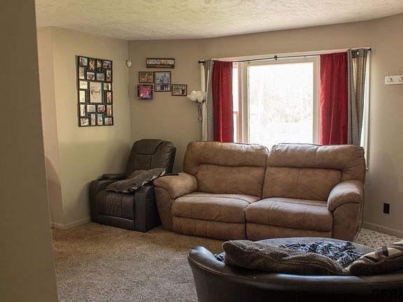 2nd image of 5112 N 48th St