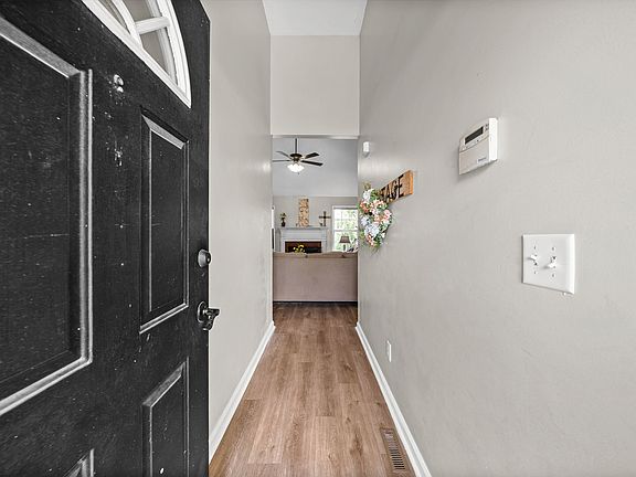 4th image of 3449 Loon Dr