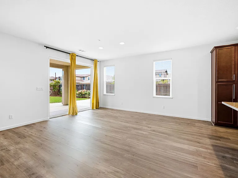 8600 Arcos Way — Photo 37