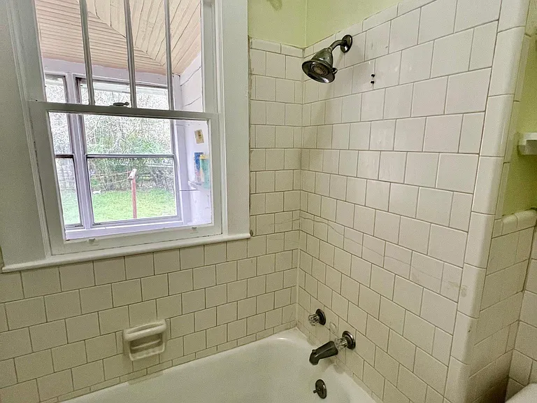 314 N Harvey St — Photo 10