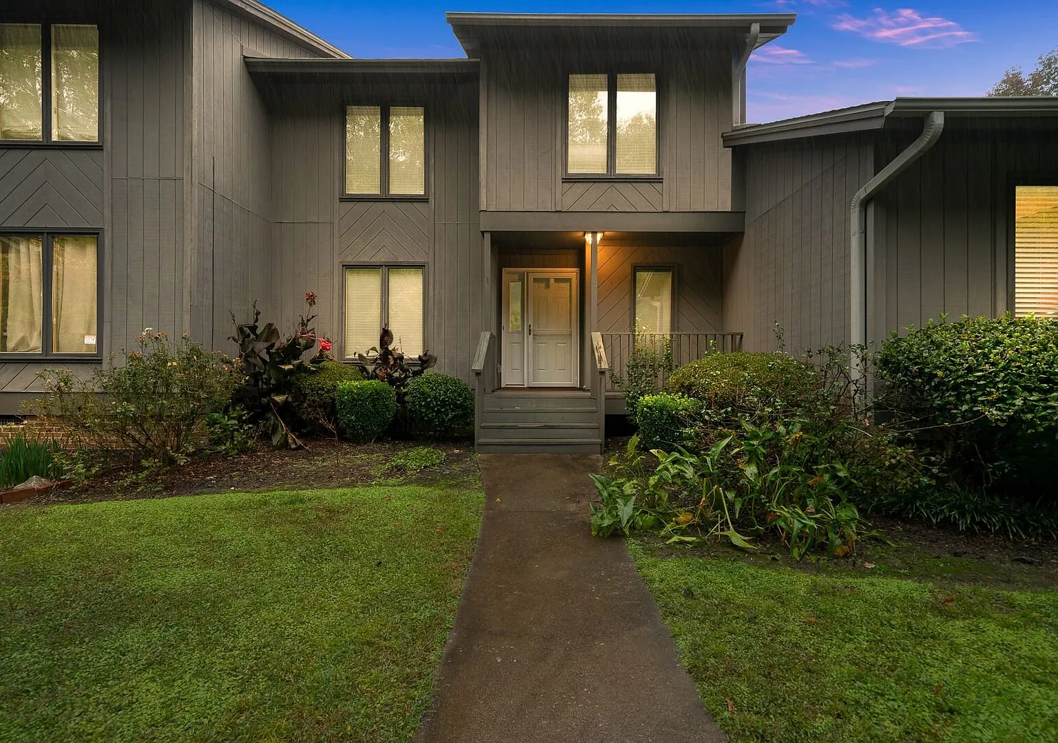 3 Bedroom, 2.5 Bath Condo on the Pebble Creek Golf Course — Photo 1