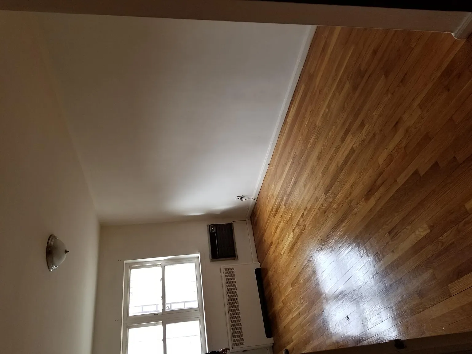 2 bed, 1100 sqft, $1,900 — Photo 3