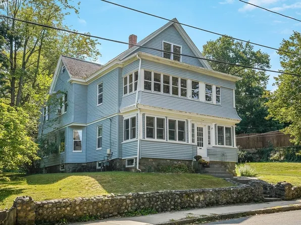 230 Oakland Ave, Methuen, MA 01844