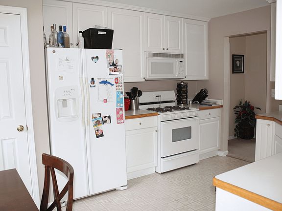 Kitchen area 2