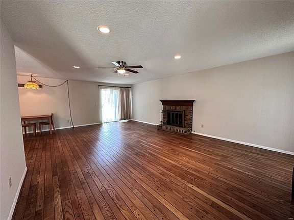 5th image of 5558 Waldwick Dr