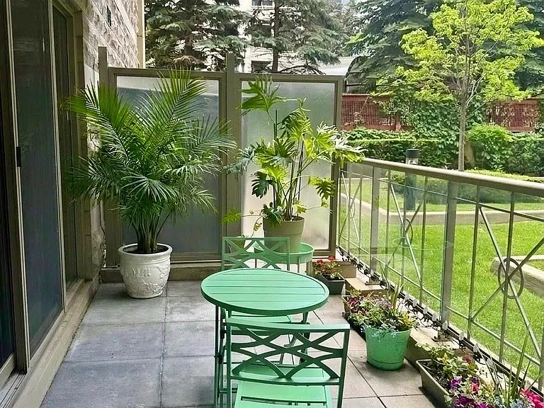 12 Rean Dr #214 — Photo 7