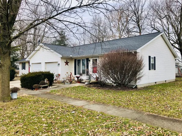 301 E Main St, Royal, IL 61871