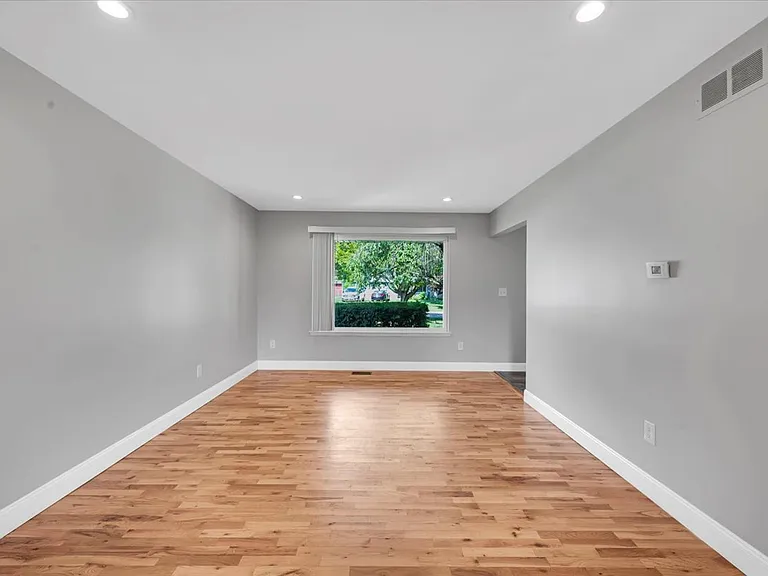 45940 Keding St — Photo 13