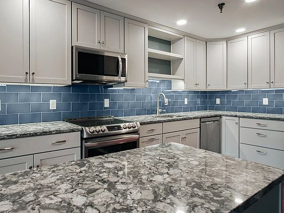 4th image of 100 W Canal St APT 18
