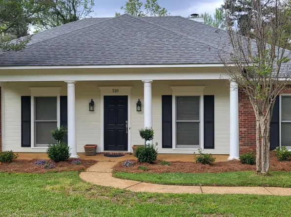 520 Cliffview Dr, Brandon, MS 39047