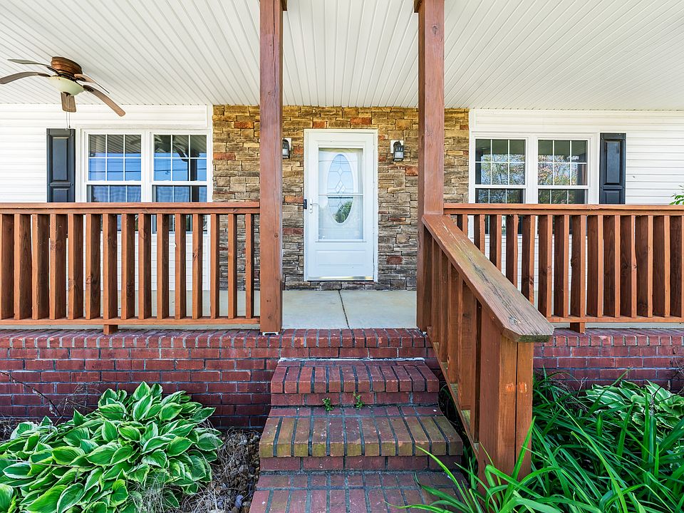 1st image of 211 Fall Creek Dr