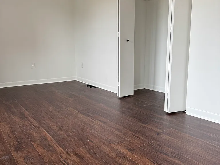 1806 Thames St — Photo 10