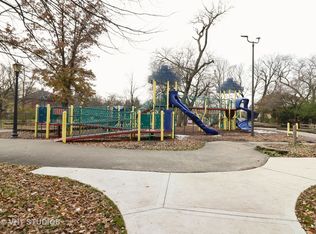 2908 Wisconsin Ave, Berwyn, IL 60402