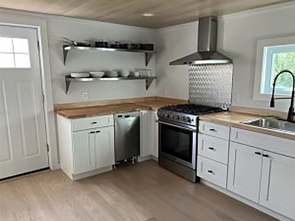 176 S Jamesport Ave, South Jamesport, NY 11970 Zillow