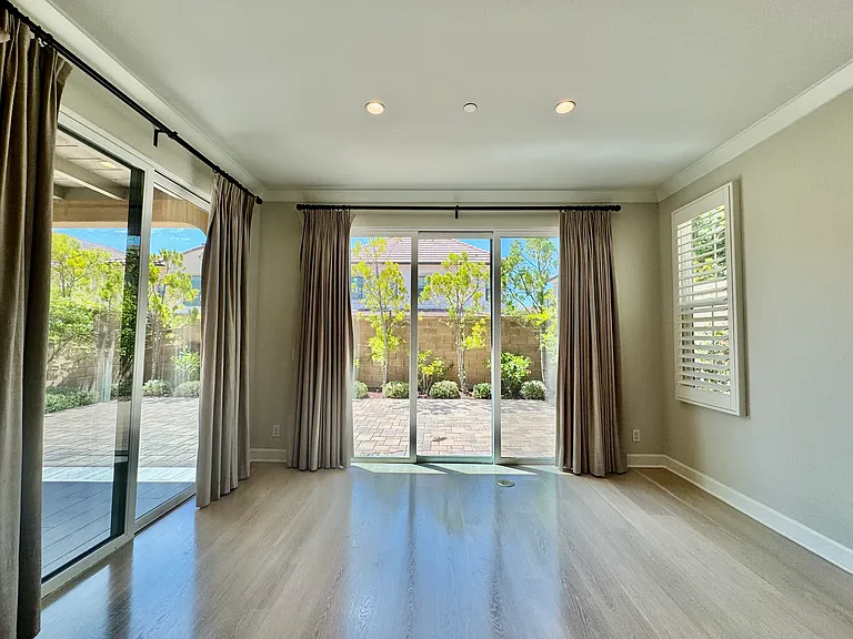 107 Omar — Photo 9