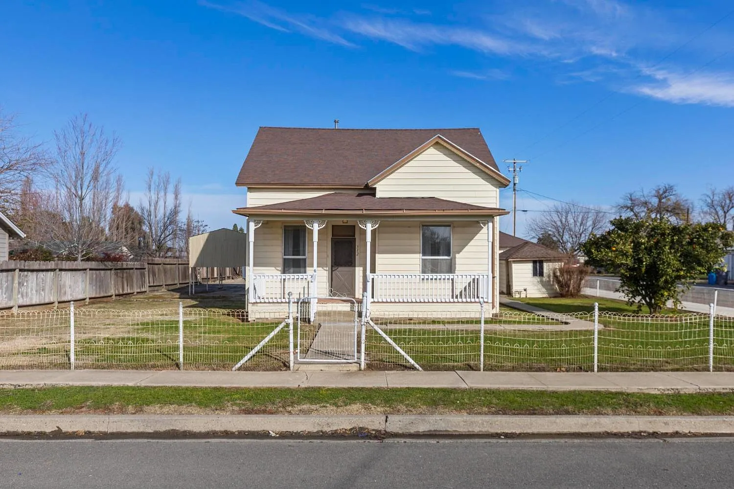 312 W Olive St photo 1