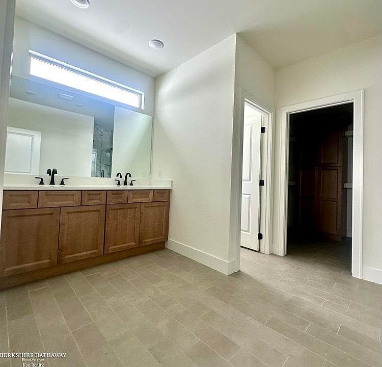 50574 Mistwood Dr, photo 26