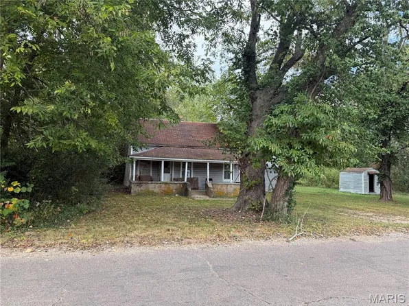 510 E James St, Mountain View, MO 65548