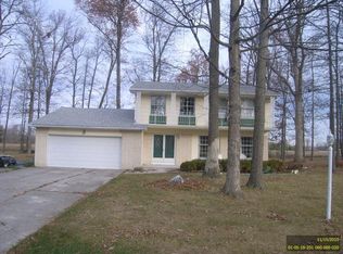 135 W Maple Dr, Decatur, IN 46733