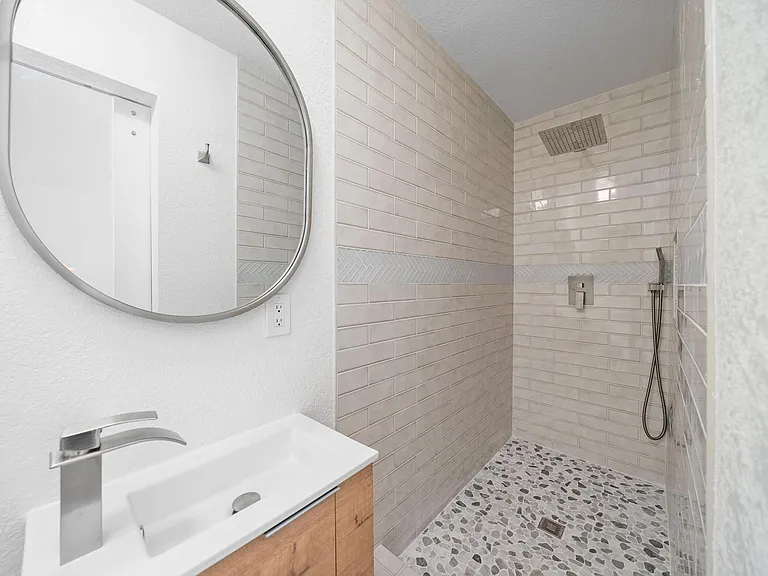 1101 Colusa St #1 — Photo 31