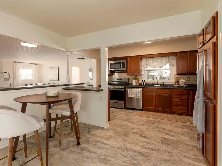609 S Emerald Ln — Photo 7