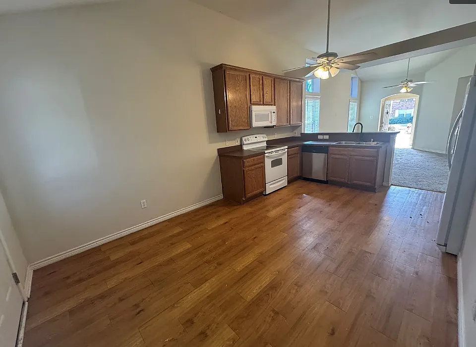 8905 Stewart St