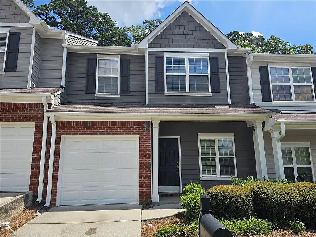 3 bed, 2.5 bath, 1444 sqft, $1,900 — Photo 1