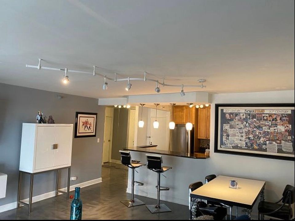 1st image of 10 E Ontario St Floor 37