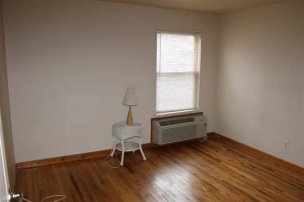 6713 Polk St #6 — Photo 20
