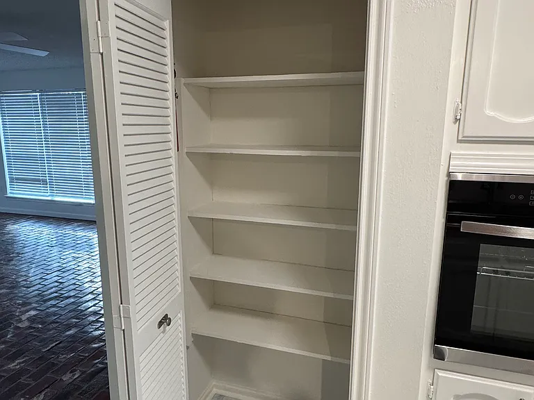 1413 Briarhurst Dr — Photo 15