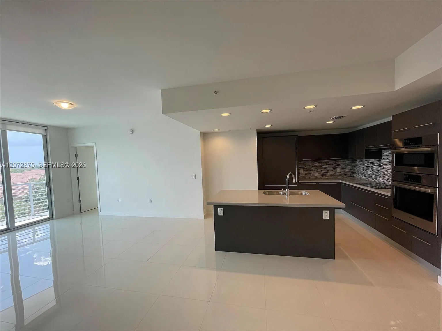 Midtown Doral Condo — Photo 4