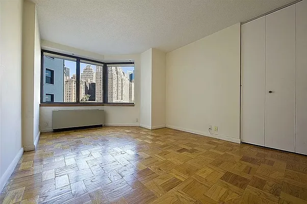 Rented by Nest Seekers International | media 30